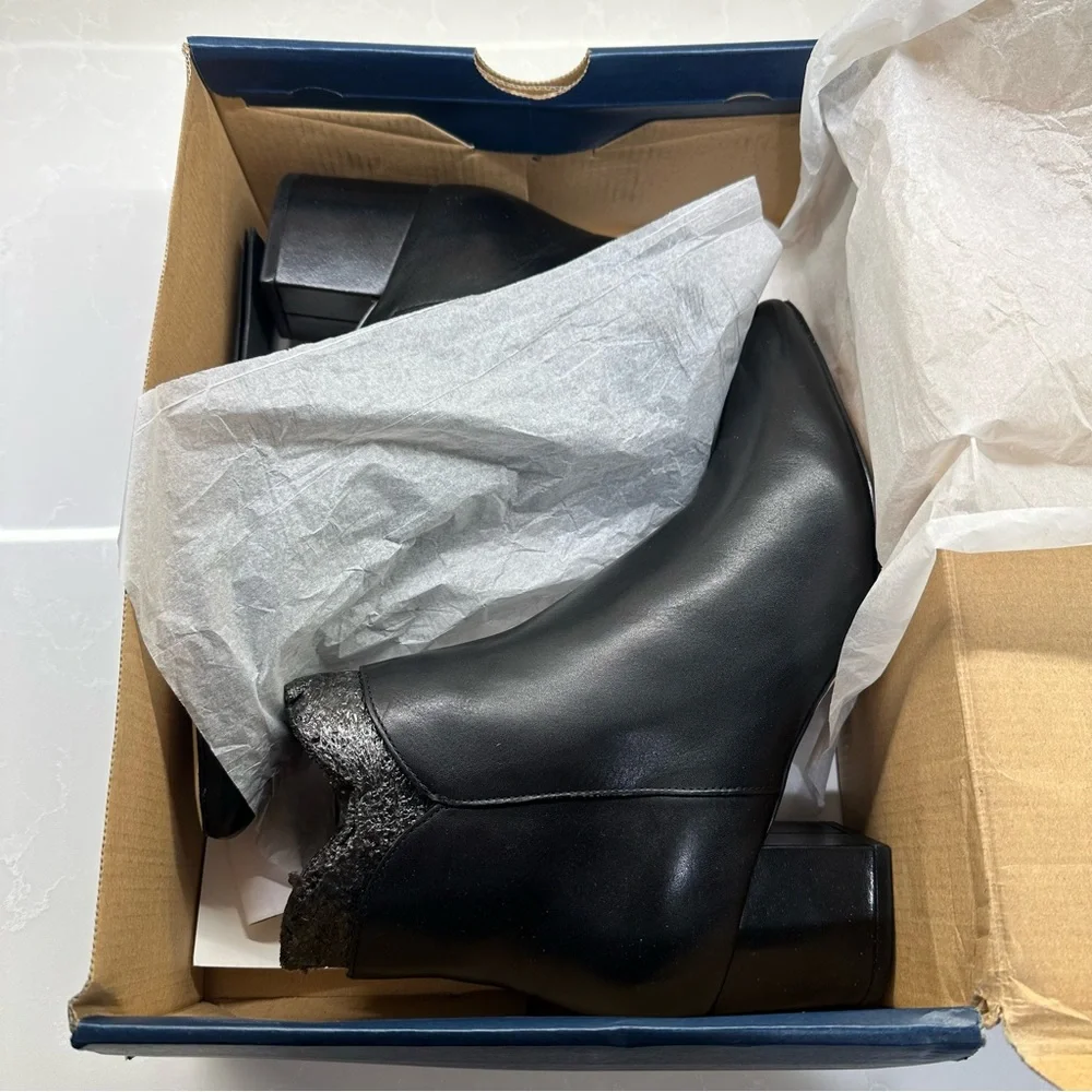 NWT || NIB: Cole Haan Elyse Black Ankle Leather Boots with Side Zip. Size: 9.5 B